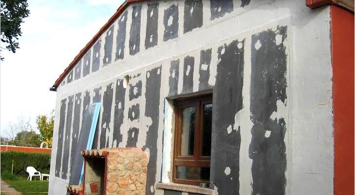 Шпаклівка для зовнішніх робіт фасадна