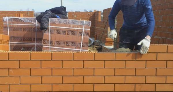 Як правильно класти цеглу