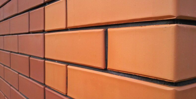 Повнотіла облицювальна цегла